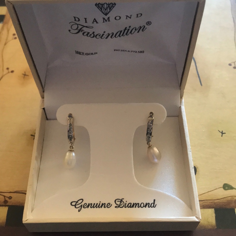 Pearl Drop Earrings